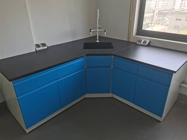 全鋼結構實驗室邊臺